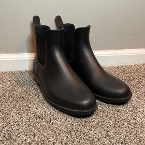 Black Short Rain Boots